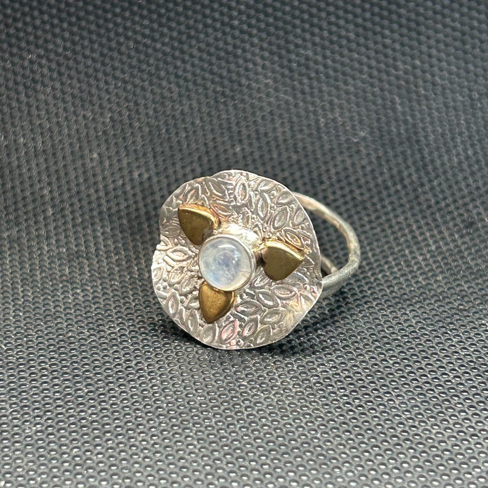 Unique Natural Moonstone Ring! Size 8 - image 1